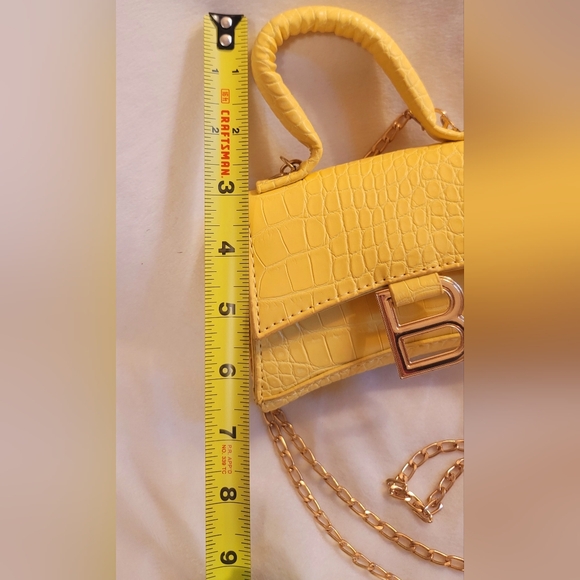 Cute Fashion Yellow Crocodile Patent‎ Leather Mini Crossbody Purse - Picture 3 of 11